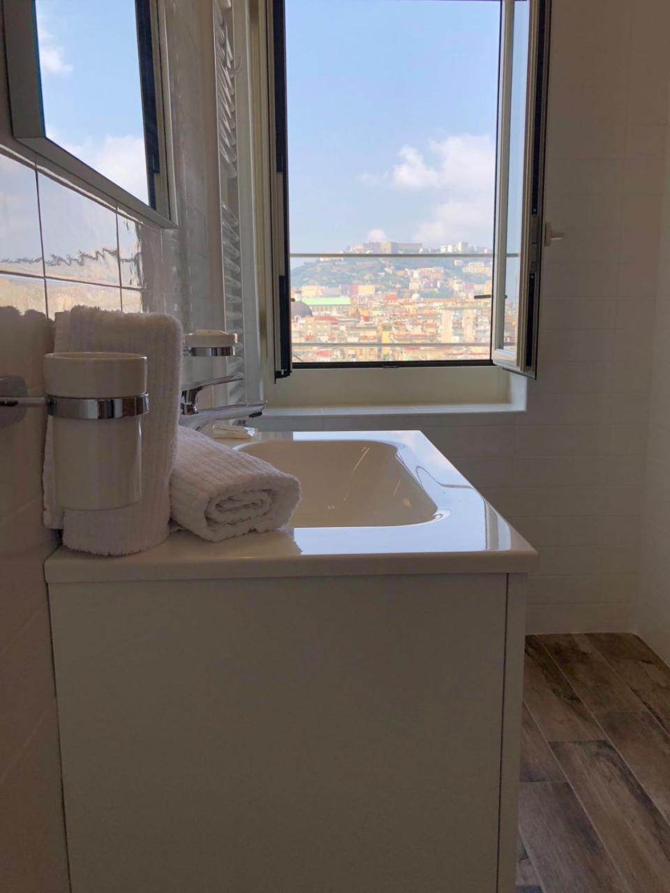 South Hands Napoli Bagian luar foto